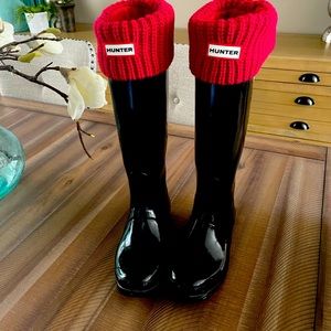 Hunter Original Tall Gloss Sz 8 with Socks